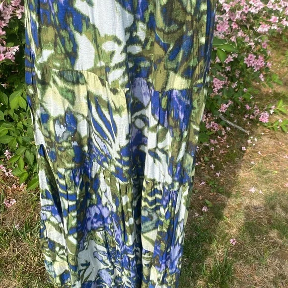 New York & Company Woman’s Sz. XS Summer Floral Summer Maxi Dress - Picture 3 of 9